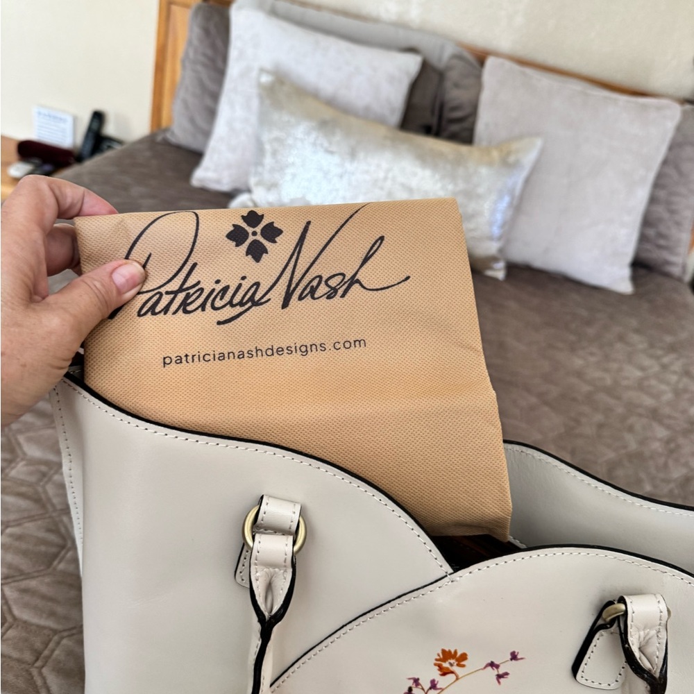 Patricia Nash Floral Leather Marion Tote, shoulder/ Crossbody bag - Picture 6 of 16